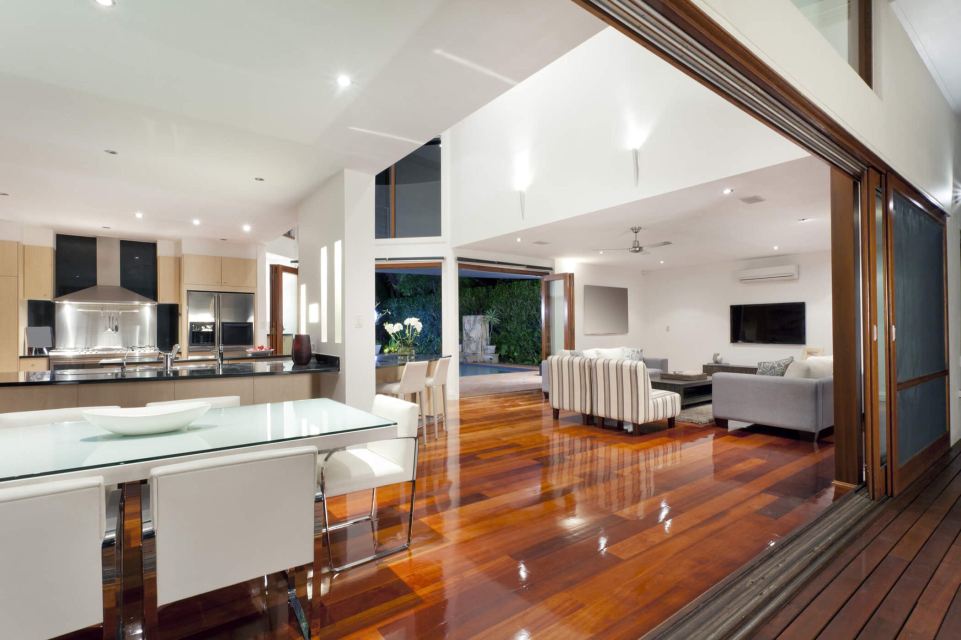 wooden-floor-interior-1920x1280